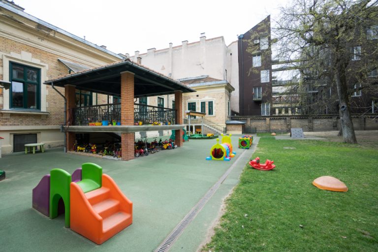 Gyermekkert Bölcsőde – bölcsődei életkép