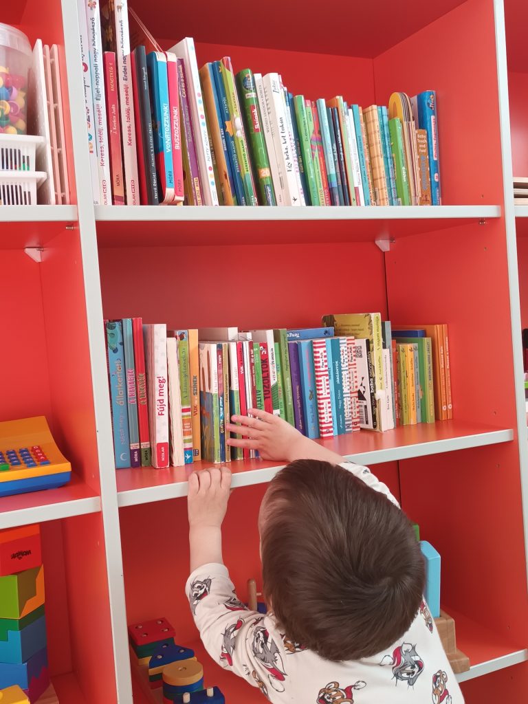 Tücsök-lak Bölcsőde – bölcsődei életkép