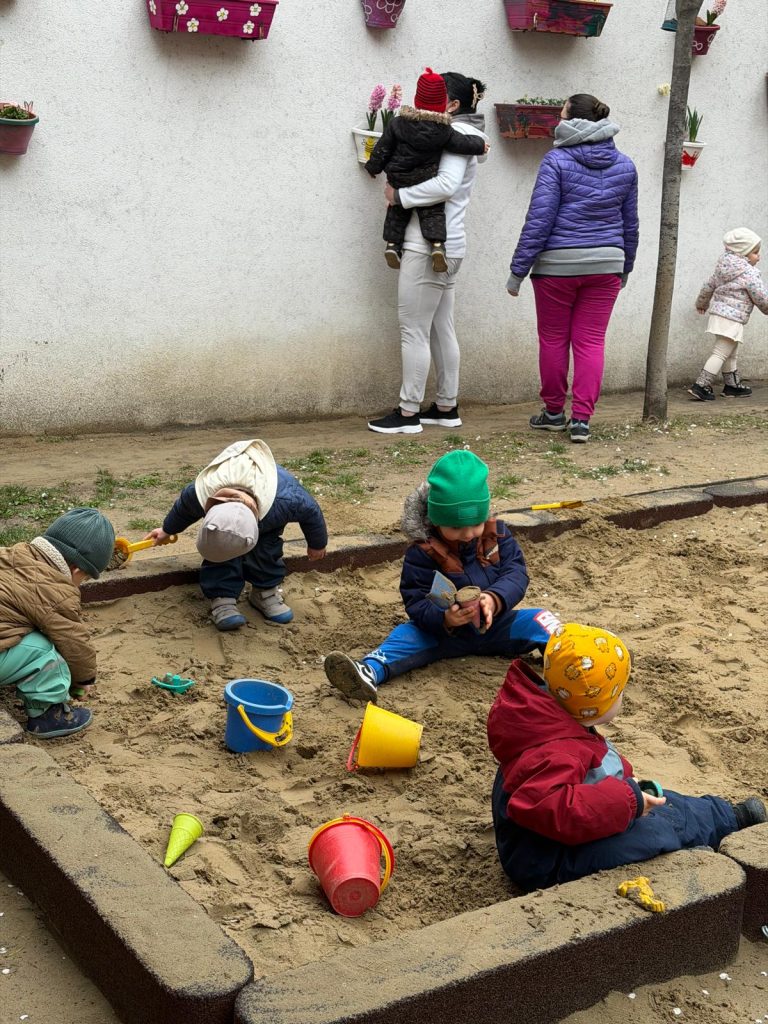 Tücsök-lak Bölcsőde – bölcsődei életkép
