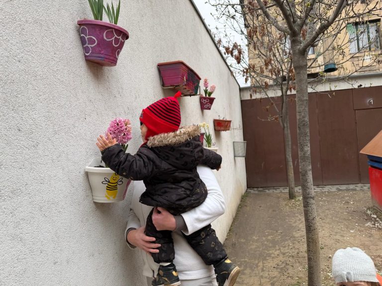 Tücsök-lak Bölcsőde – bölcsődei életkép
